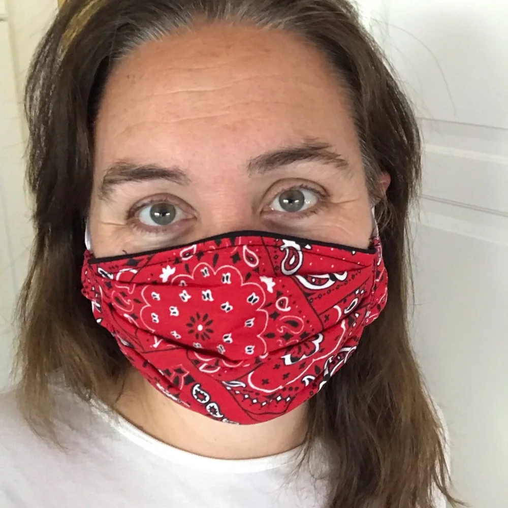 MunandMe Pink floral cotton adult cloth face mask